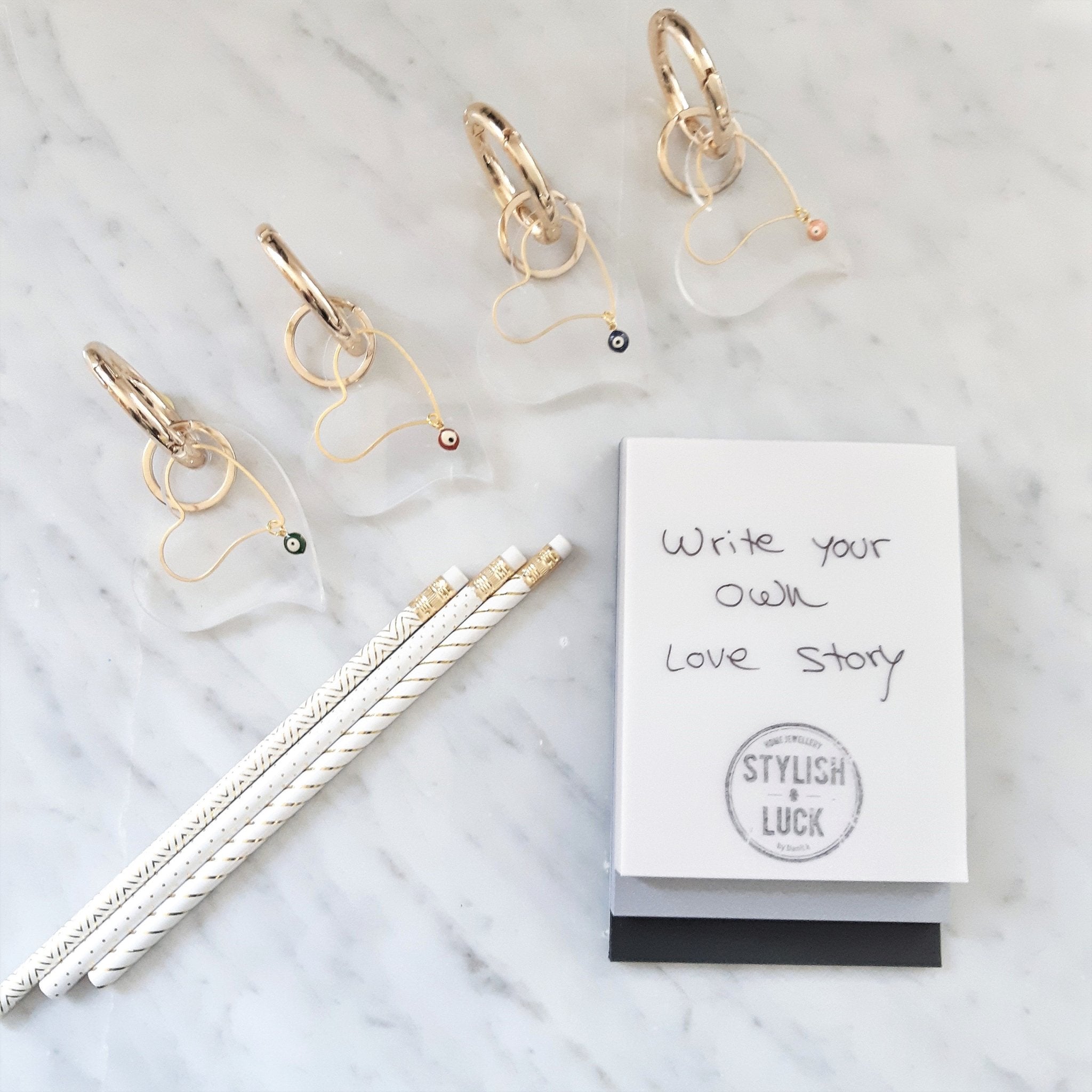 מחזיק מפתחות מעוצב,מחזיק מפתחות חמסה תפילת הדרך, מחזיק מפתחות חמסה ממותג מחזיק מפתחות עין הרע, מחזיק מפתחות עין, מחזיק מפתחות עין טובה, מחזיק מפתחות למזל