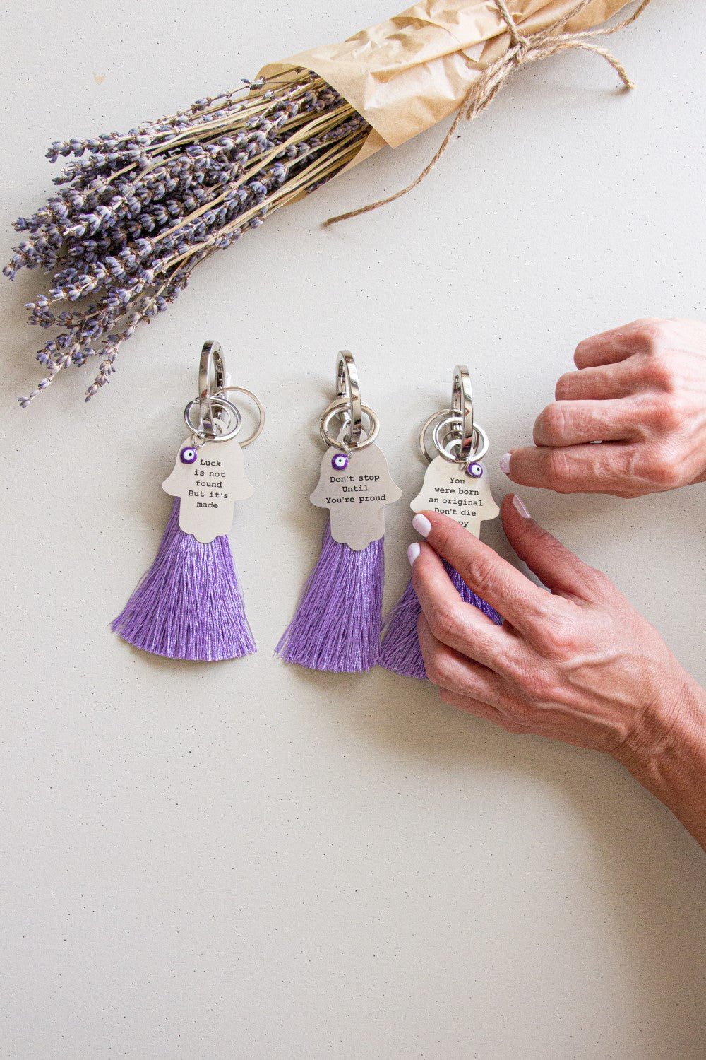 Hamsa mantra key chain with tassel - Light purple - Stylish Luck Home Decor | Hamsa \ Hand Of Fatima | Good Luck Gifts