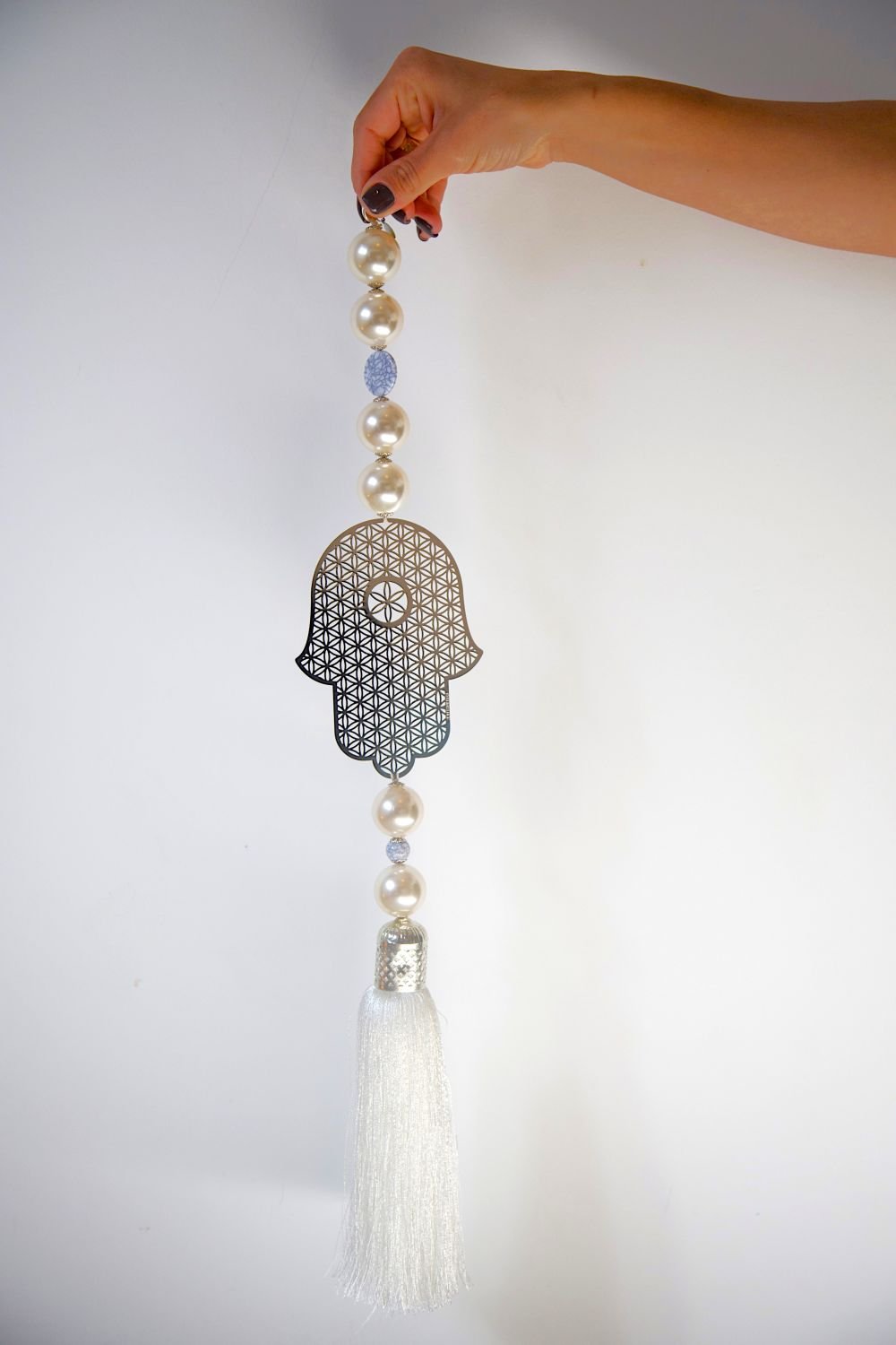 Silver Hamsa Wall Hanging with White Tassel - Protective Home Decor. - Stylish Luck Home Decor | Hamsa \ Hand Of Fatima | Good Luck Gifts