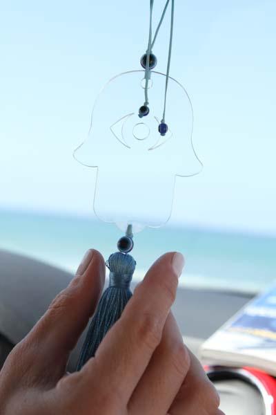 Clear acrylic car charm Hamsa Hanging with white tassel - stylish luck home  decor תליון רכב • תליון רכב חמסה • חמסה לרכב • שמירה לרכב • תליון לרכב מעוצב • עין לרכב • סמלי מזל • מתנה לרכב חדש • מתנה לנהג חדש • Stylish Luck • מיוצר בישראל
